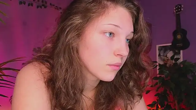 cherry lea online show from September 26, 2025, 5:42 pm