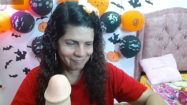 Snapshot of sila_bolum chatting on October 15, 2025, 7:33 pm sila bolum online show from October 15, 2025, 7:33 pm