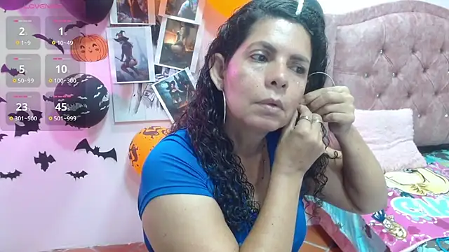 Snapshot of sila_bolum chatting on October 30, 2025, 3:53 pm sila bolum online show from October 30, 2025, 3:53 pm