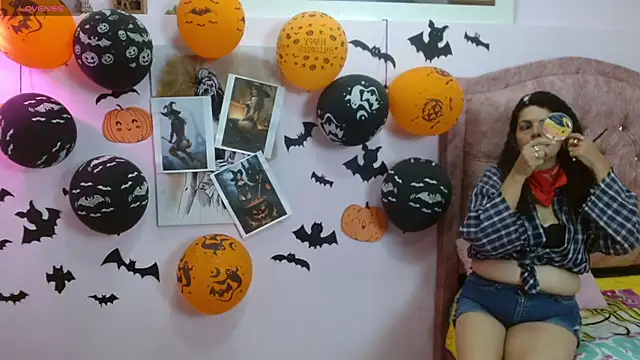 Snapshot of sila_bolum chatting on October 22, 2025, 5:01 pm sila bolum online show from October 22, 2025, 5:01 pm