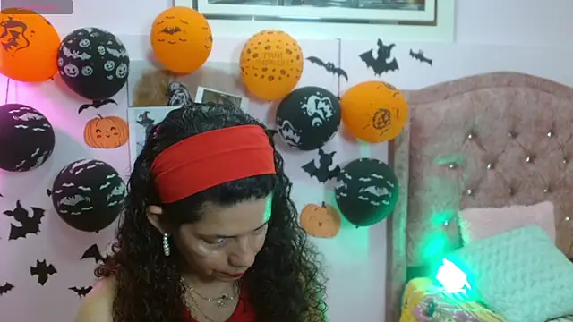 Snapshot of sila_bolum chatting on October 20, 2025, 4:51 pm sila bolum online show from October 20, 2025, 4:51 pm