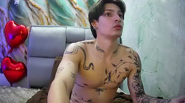 Apolo Hidalgo01 online show from February 7, 2025, 4:24 pm