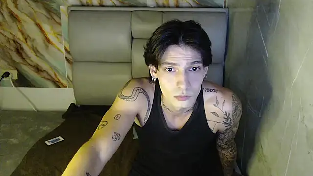 Snapshot of Apolo_Hidalgo01 chatting on October 10, 2025, 10:32 pm Apolo Hidalgo01 online show from October 10, 2025, 10:32 pm