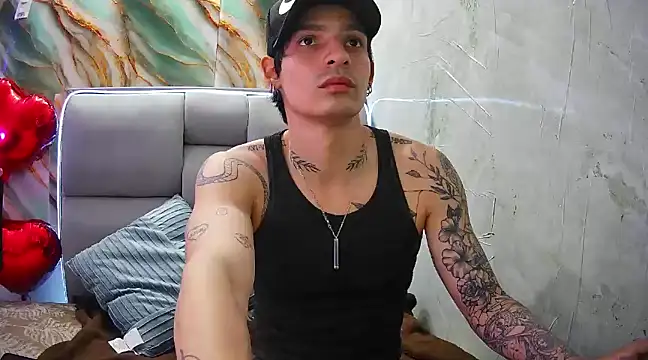 Apolo Hidalgo01 online show from February 8, 2025, 4:35 pm