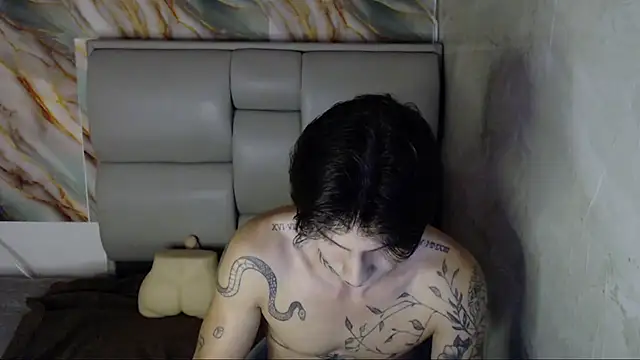 Snapshot of Apolo_Hidalgo01 chatting on October 9, 2025, 10:10 pm Apolo Hidalgo01 online show from October 9, 2025, 10:10 pm