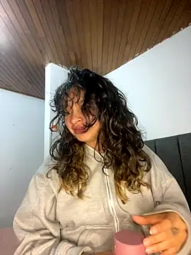 Snapshot of Andi9_ chatting on October 16, 2025, 3:15 am Andi9 online show from October 16, 2025, 3:15 am