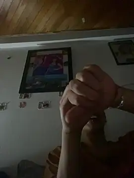 Snapshot of Andi9_ chatting on February 13, 2025, 3:07 am Andi9 online show from February 13, 2025, 3:07 am
