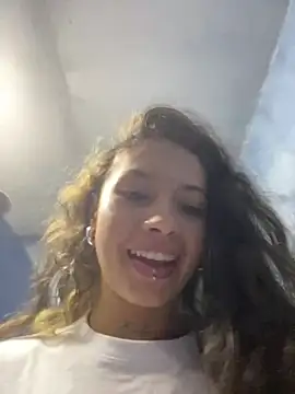 Snapshot of Andi9_ chatting on February 16, 2025, 2:09 am Andi9 online show from February 16, 2025, 2:09 am