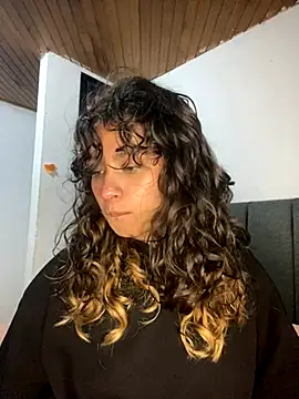 Snapshot of Andi9_ chatting on October 15, 2025, 1:59 am Andi9 online show from October 15, 2025, 1:59 am