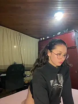 Snapshot of Andi9_ chatting on September 26, 2025, 1:12 am Andi9 online show from September 26, 2025, 1:12 am