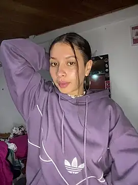 Snapshot of Andi9_ chatting on March 20, 2025, 3:13 am Andi9 online show from March 20, 2025, 3:13 am