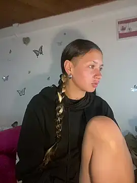 Snapshot of Andi9_ chatting on January 30, 2025, 3:44 am Andi9 online show from January 30, 2025, 3:44 am