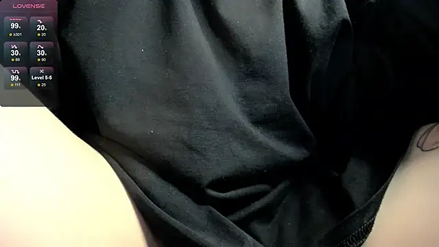 fem to online show from October 6, 2025, 4:46 am