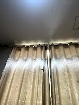 Snapshot of Milly____s chatting on October 8, 2025, 4:03 am Milly s online show from October 8, 2025, 4:03 am