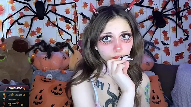 Snapshot of _Devill_Baby chatting on October 23, 2025, 8:35 am  Devill Baby online show from October 23, 2025, 8:35 am