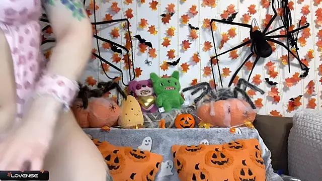 Snapshot of _Devill_Baby chatting on October 22, 2025, 7:24 pm  Devill Baby online show from October 22, 2025, 7:24 pm