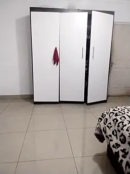 Snapshot of HotBootyBabe90 chatting on February 19, 2026, 4:31 am HotBootyBabe90 online show from February 19, 2026, 4:31 am