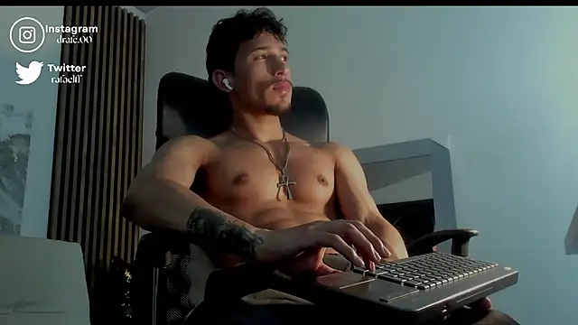 Snapshot of rafael_stone chatting on September 25, 2025, 2:28 am rafael stone online show from September 25, 2025, 2:28 am