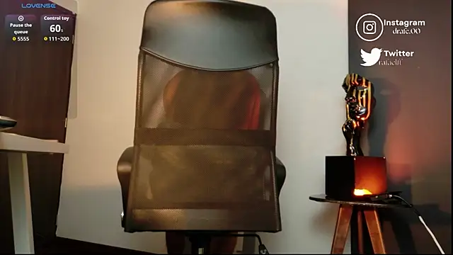 Snapshot of rafael_stone chatting on October 12, 2025, 3:41 am rafael stone online show from October 12, 2025, 3:41 am