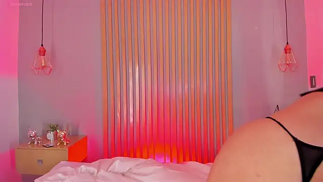 Snapshot of mary_suarez chatting on March 6, 2025, 3:35 am mary suarez online show from March 6, 2025, 3:35 am