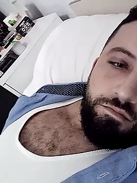 Snapshot of Mnass13 chatting on September 24, 2025, 9:32 pm Mnass13 online show from September 24, 2025, 9:32 pm