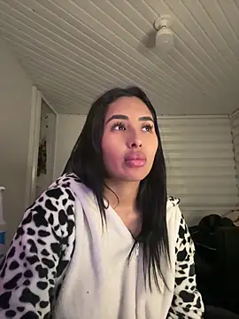 Anily Lovely online show from April 6, 2026, 12:39 am