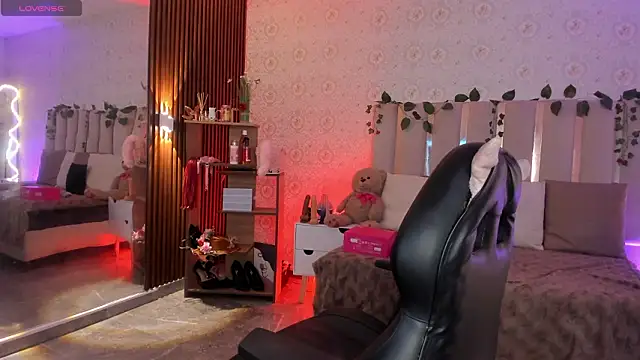 Snapshot of Daphnne_tay chatting on February 4, 2026, 3:34 am Daphnne tay online show from February 4, 2026, 3:34 am