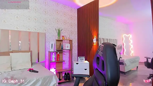 Snapshot of Daphnne_tay chatting on October 9, 2025, 3:18 am Daphnne tay online show from October 9, 2025, 3:18 am