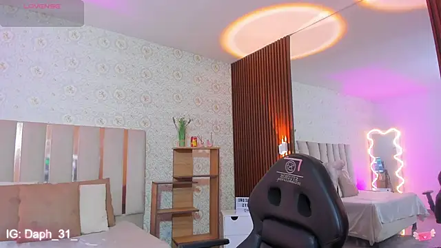 Snapshot of Daphnne_tay chatting on October 10, 2025, 3:29 am Daphnne tay online show from October 10, 2025, 3:29 am