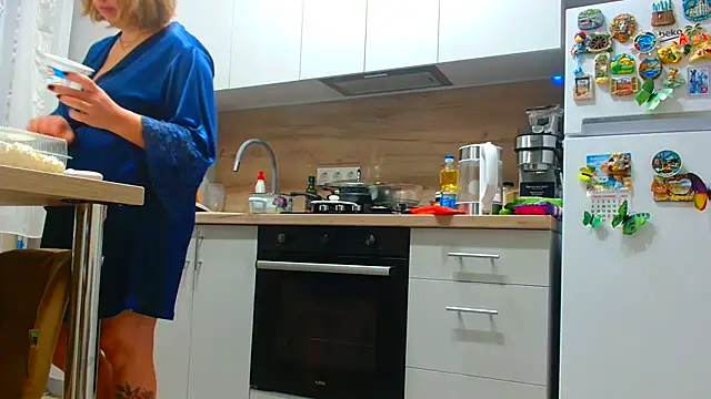 Brionia online show from December 17, 2025, 11:43 pm