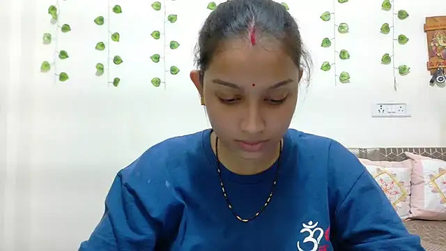 Snapshot of Aleena_Rai chatting on November 2, 2025, 7:41 pm Aleena Rai online show from November 2, 2025, 7:41 pm
