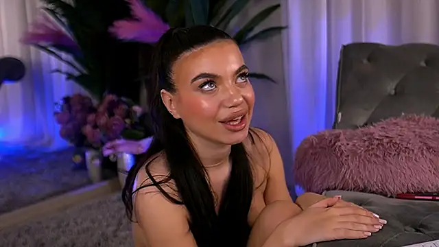 EsmeeLuv online show from March 20, 2025, 7:25 pm