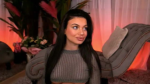 EsmeeLuv online show from March 5, 2025, 7:49 pm