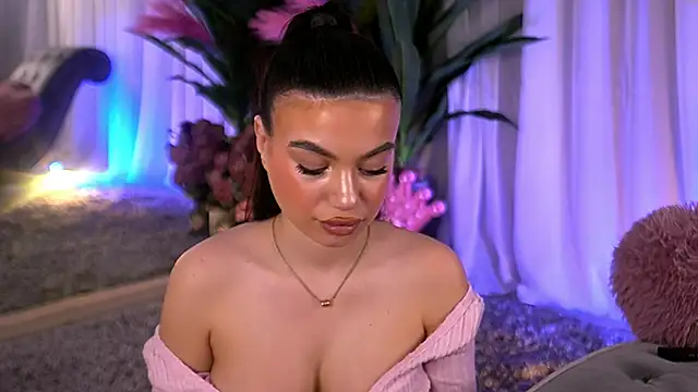 EsmeeLuv online show from March 20, 2025, 4:20 pm