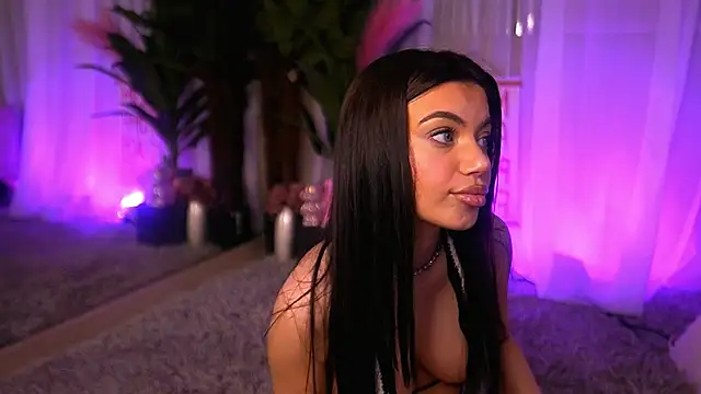 EsmeeLuv online show from February 28, 2025, 1:26 am