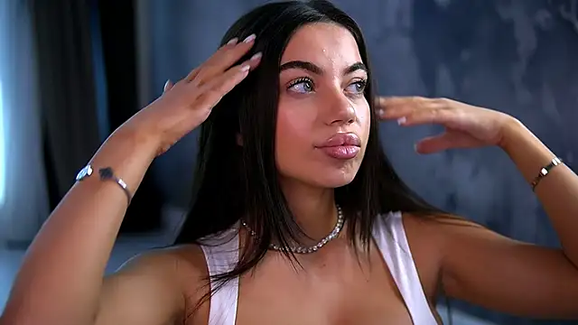 EsmeeLuv online show from September 10, 2025, 8:02 am