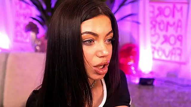 EsmeeLuv online show from February 20, 2025, 5:12 am