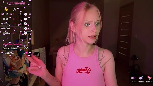 Snapshot of lisa_barbie chatting on September 20, 2025, 4:45 pm lisa barbie online show from September 20, 2025, 4:45 pm