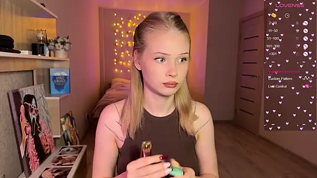 lisa barbie online show from December 20, 2025, 11:13 am