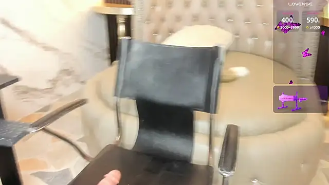 Snapshot of MAEVE_BOOBS chatting on December 20, 2025, 5:38 pm MAEVE BOOBS online show from December 20, 2025, 5:38 pm