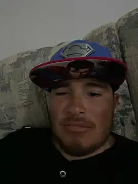 Snapshot of gallisky75 chatting on March 21, 2025, 6:27 am gallisky75 online show from March 21, 2025, 6:27 am