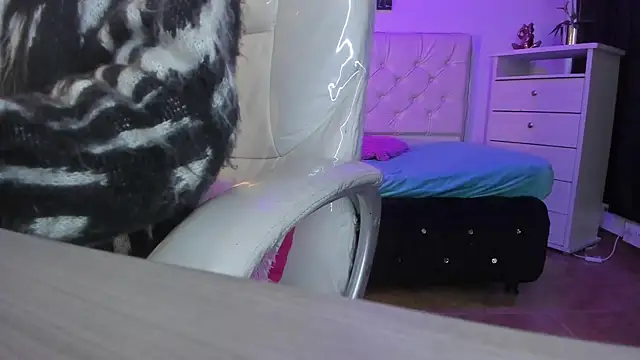 Amy Kiitty  online show from March 11, 2026, 12:54 pm