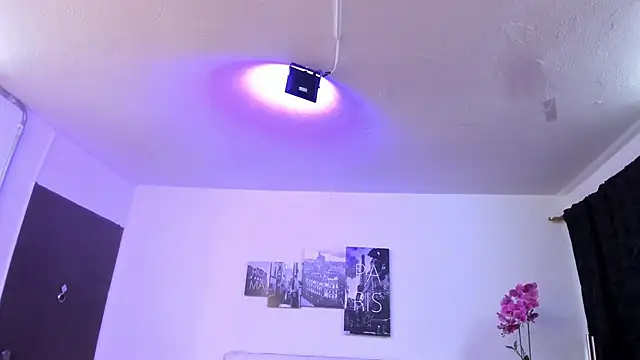 Snapshot of Amy_Kiitty_ chatting on October 31, 2025, 12:57 pm Amy Kiitty online show from October 31, 2025, 12:57 pm