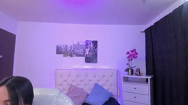 Snapshot of Amy_Kiitty_ chatting on February 13, 2026, 1:00 pm Amy Kiitty online show from February 13, 2026, 1:00 pm