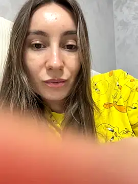 Snapshot of viviandaimond1 chatting on October 17, 2025, 4:20 pm viviandaimond1 online show from October 17, 2025, 4:20 pm