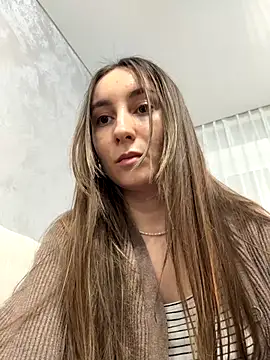 Snapshot of viviandaimond1 chatting on October 16, 2025, 1:30 pm viviandaimond1 online show from October 16, 2025, 1:30 pm