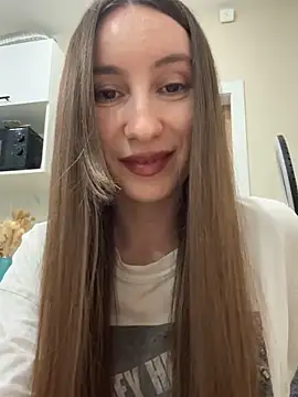 Snapshot of viviandaimond1 chatting on September 17, 2025, 5:59 pm viviandaimond1 online show from September 17, 2025, 5:59 pm