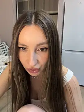 viviandaimond1 online show from February 5, 2025, 5:09 pm