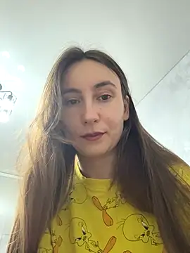 Snapshot of viviandaimond1 chatting on October 27, 2025, 6:42 pm viviandaimond1 online show from October 27, 2025, 6:42 pm