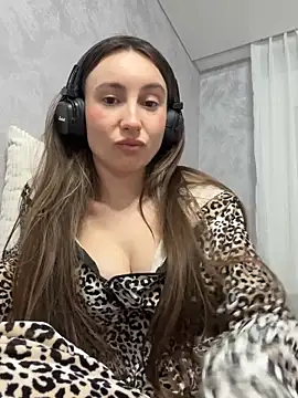 Snapshot of viviandaimond1 chatting on October 4, 2025, 6:42 pm viviandaimond1 online show from October 4, 2025, 6:42 pm